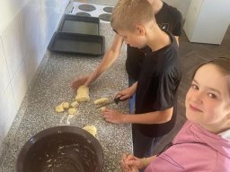 sedmaci pecou kolacky 4